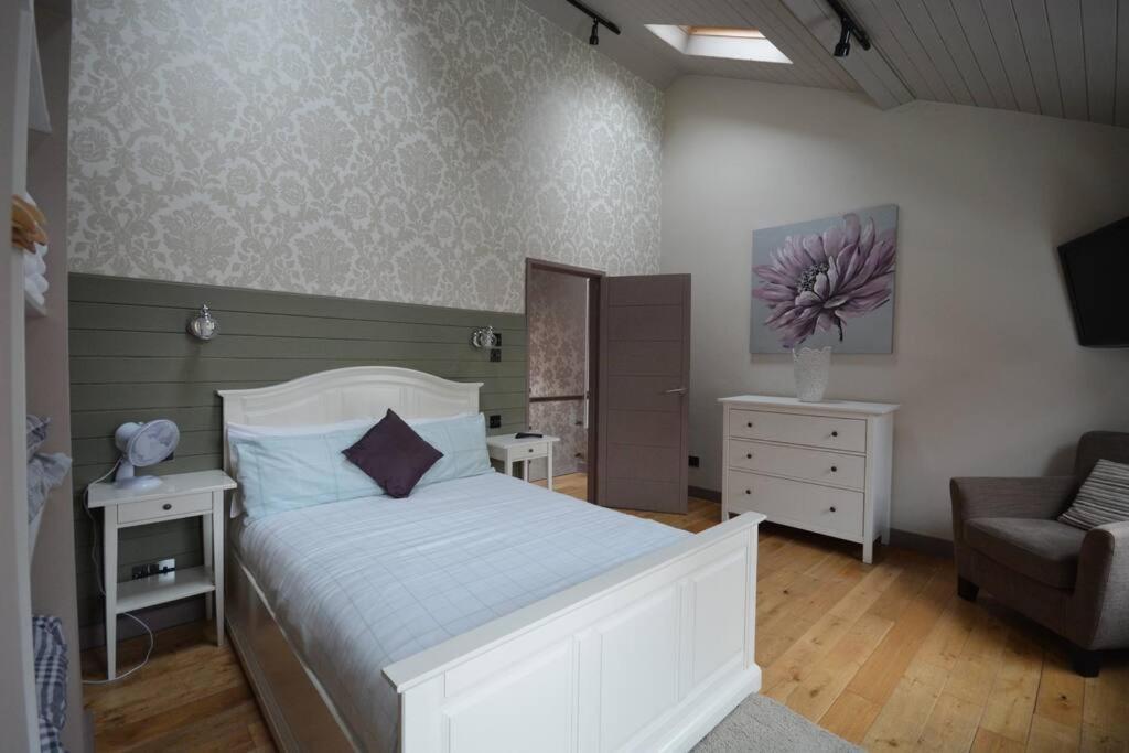 לונדון Cheerful 2 Bed Home With Terrace In Central Camden מראה חיצוני תמונה